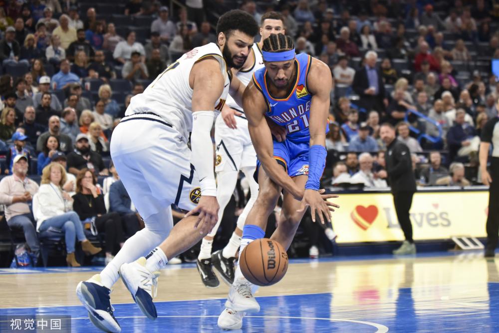 斯：当更衣室足够团结且不受外界噪音干扰时，你就拥有了一支冠军之师.